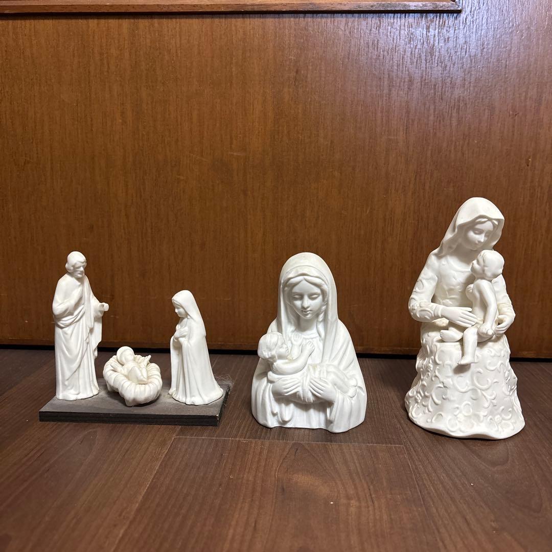 聖母マリア　イエス様　飼い葉桶　陶器置物セット