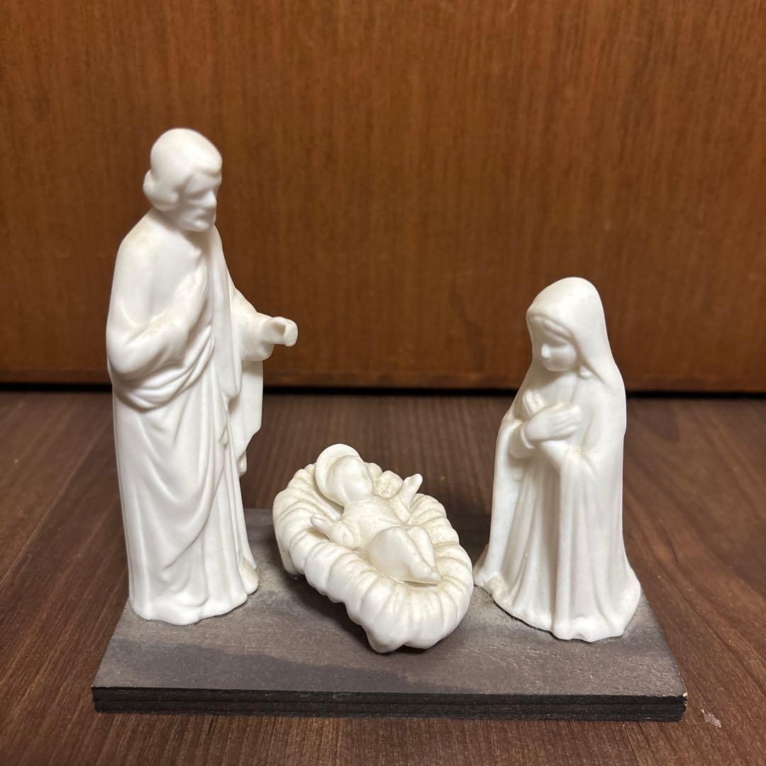 聖母マリア　イエス様　飼い葉桶　陶器置物セット