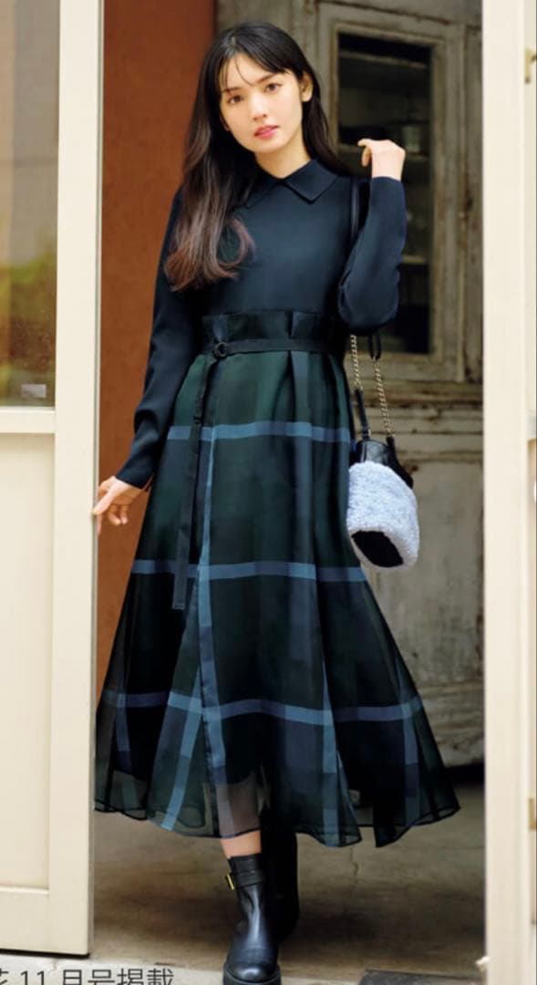 美人百科コラボ⭐︎ブルーレーベルクレストブリッジ⭐︎ワンピース36新品未使用