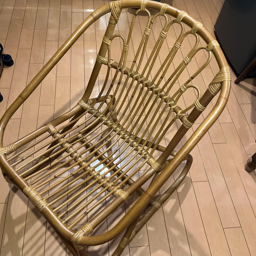 値下げしました。ラタン製オープンバックチェア