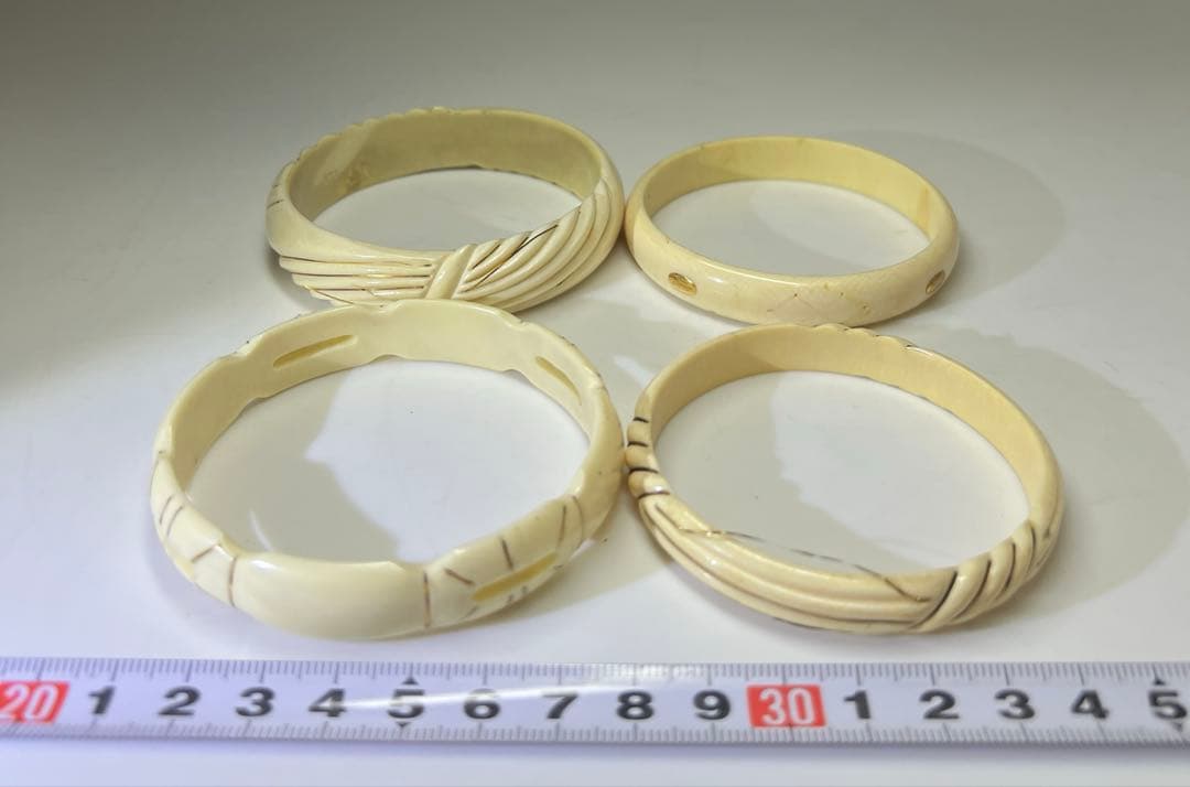 本金入　極上バングル　124g 東Y8-0129☆2F