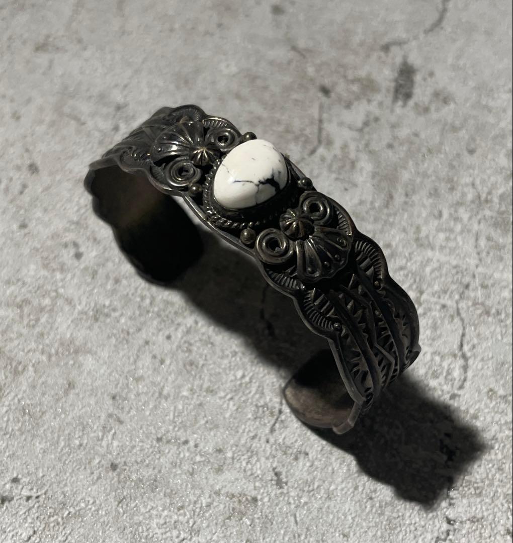 2*》様 Navajo ナバホ ホワイトバッファロー シルバーバングル