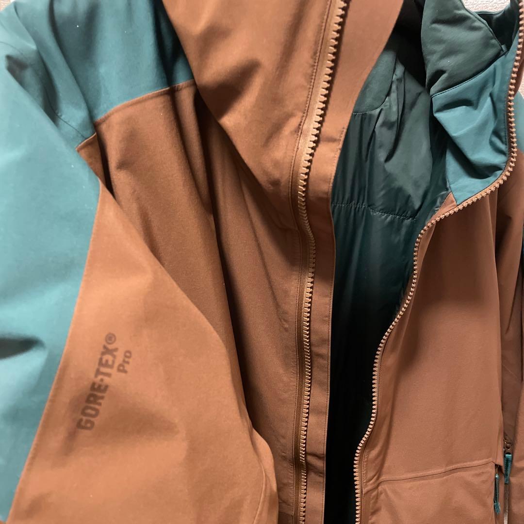 アークテリクス ジャケット　GORE-TEX 中綿入り RECCO搭載 メンズ