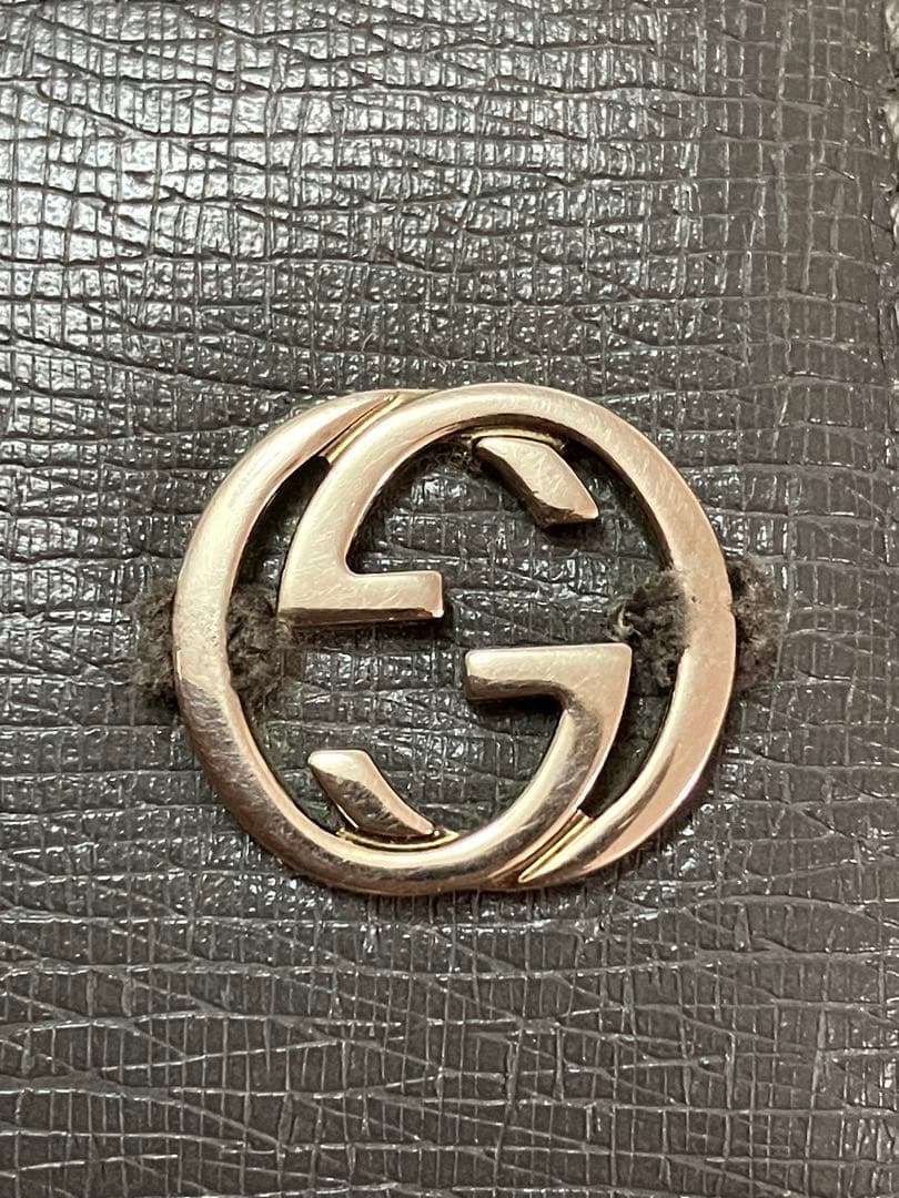 Gucci グレー 二つ折り財布