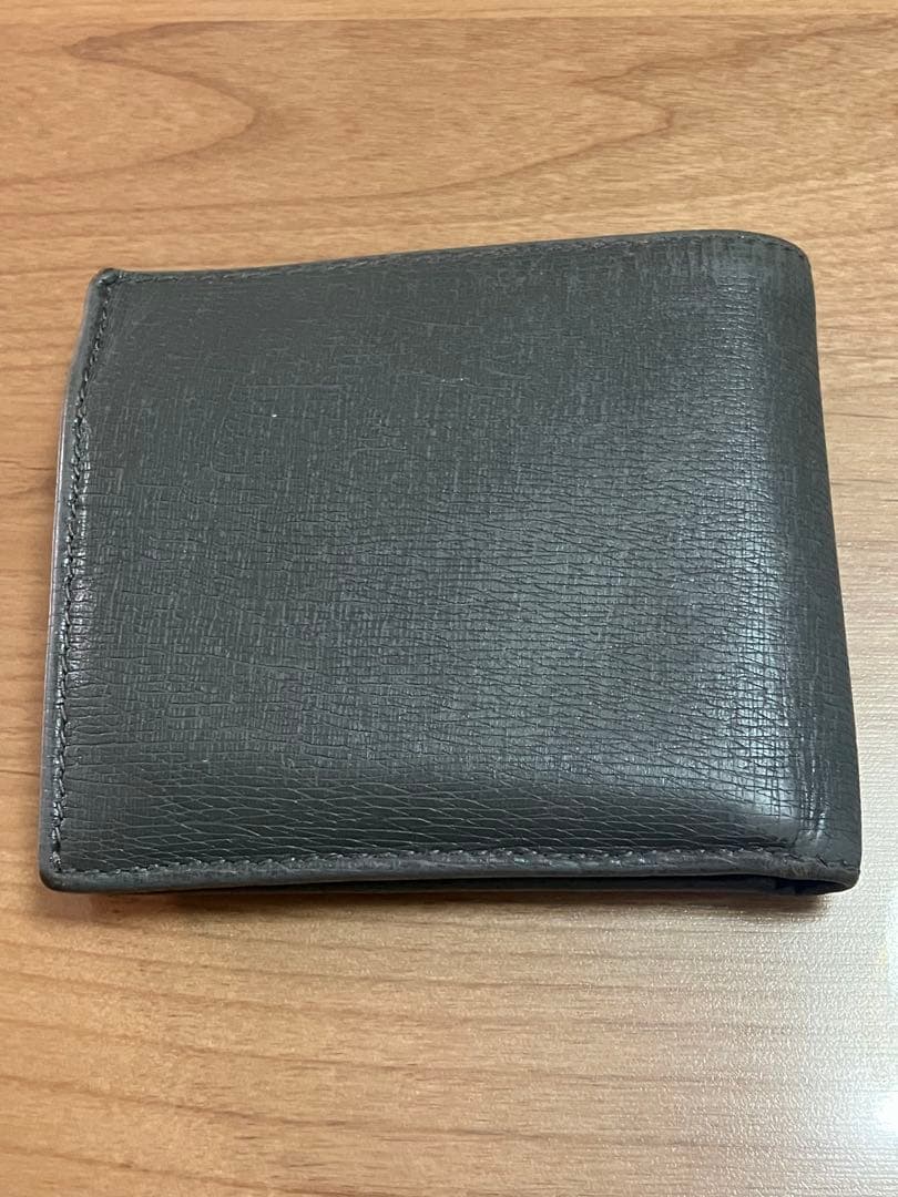 Gucci グレー 二つ折り財布