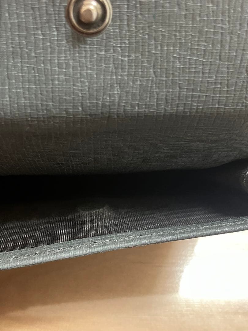 Gucci グレー 二つ折り財布