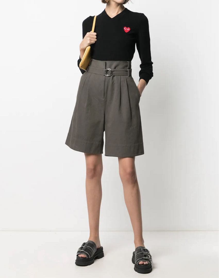 美品　PLAY COMME des GARCONS 薄手 Vネックセーター