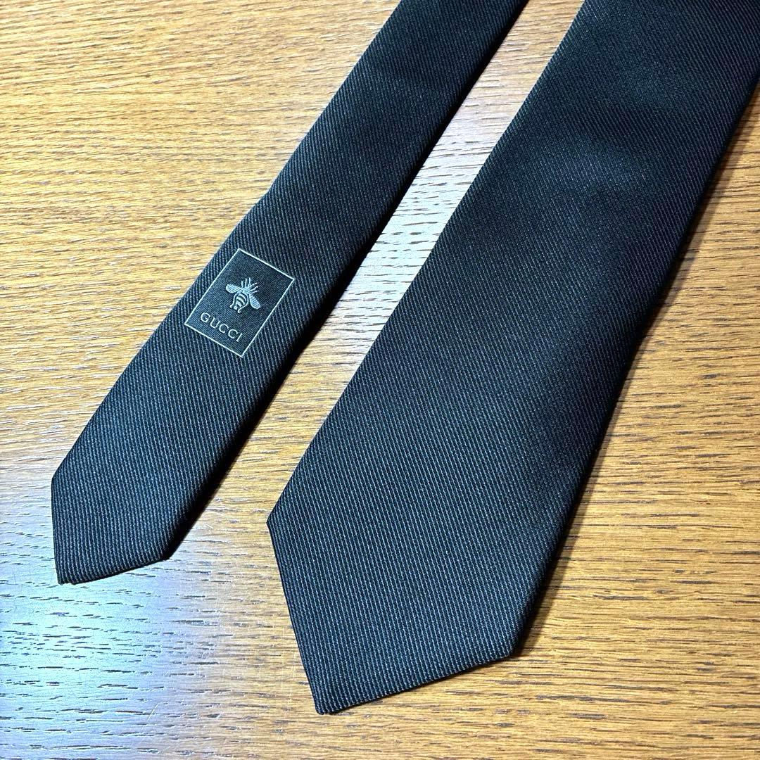 【美品】GUCCI グッチ 黒ネクタイ キングスネーク