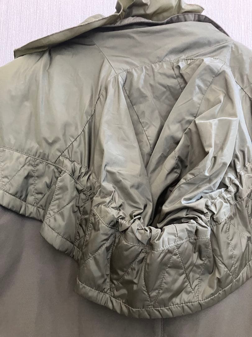 MONCLERダウンロングベスト