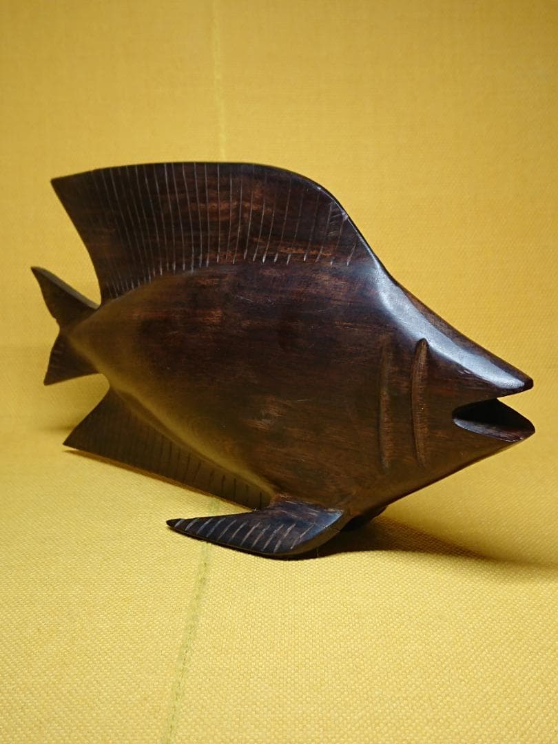 【美品】サカナ　魚　木彫　天然木　置物　インテリア　工芸品　美術品　A3221