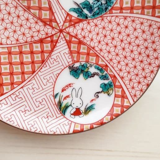 新品　ミッフィー ×九谷焼コラボ　10.3cm　豆皿　小皿　赤絵   青郊窯