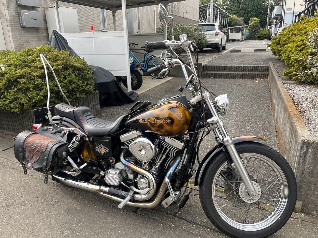 HARLEY　ハーレー　ダイナ　シート クラブスタイル　K＆H