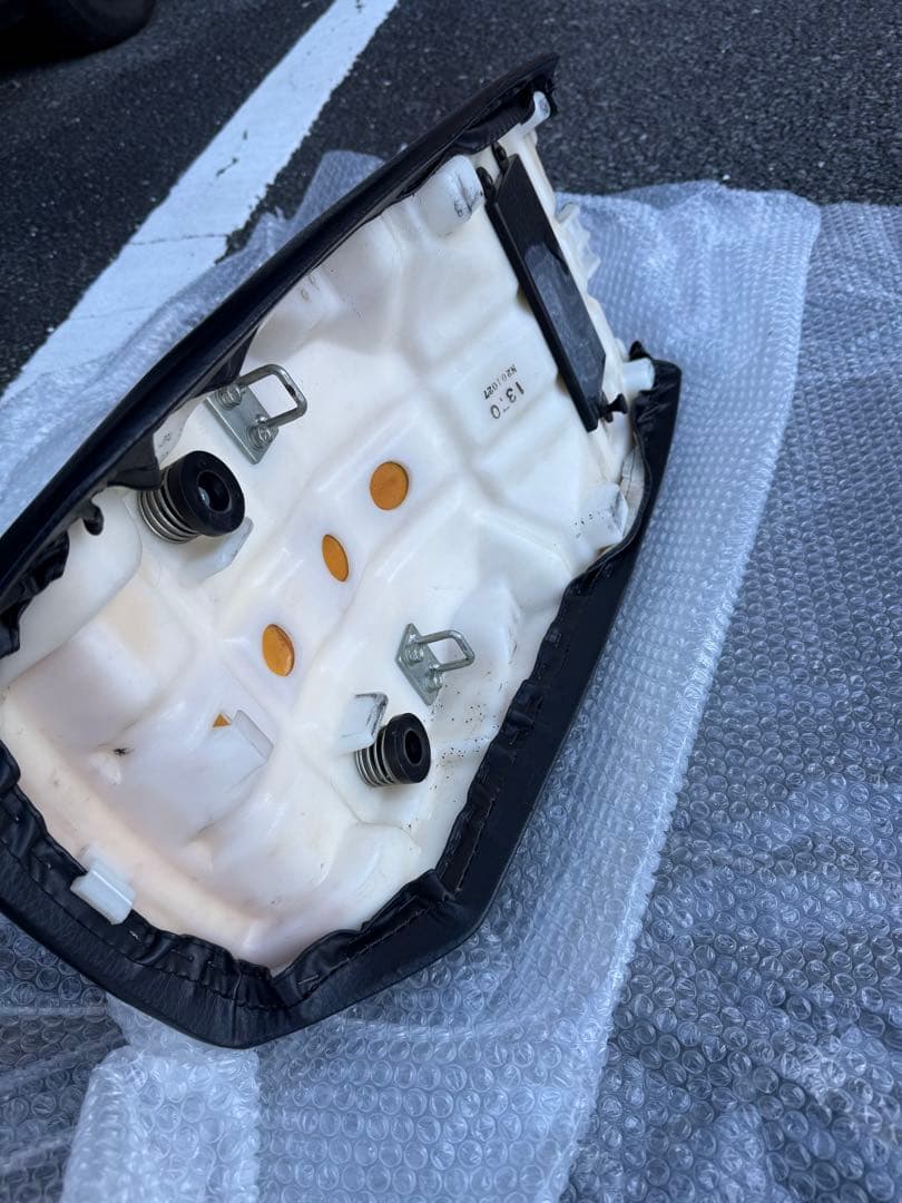 値下げ gpz900r A14 純正シート