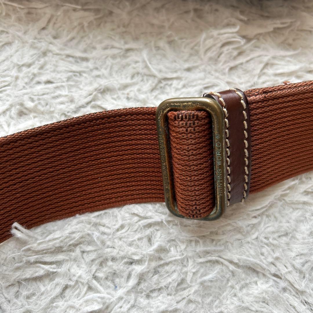 ハンティングワールド　メッセンジャーバッグ