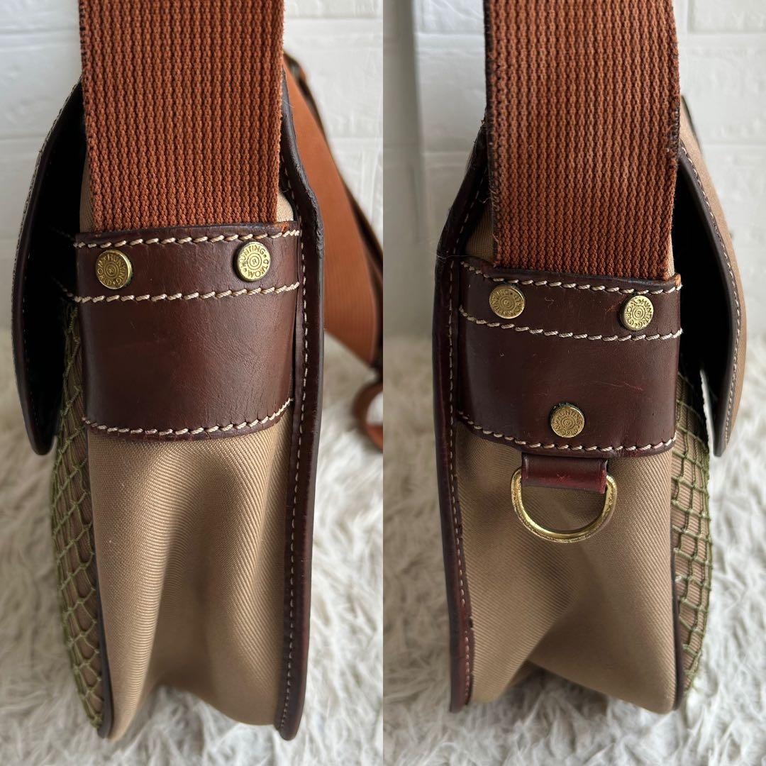 ハンティングワールド　メッセンジャーバッグ