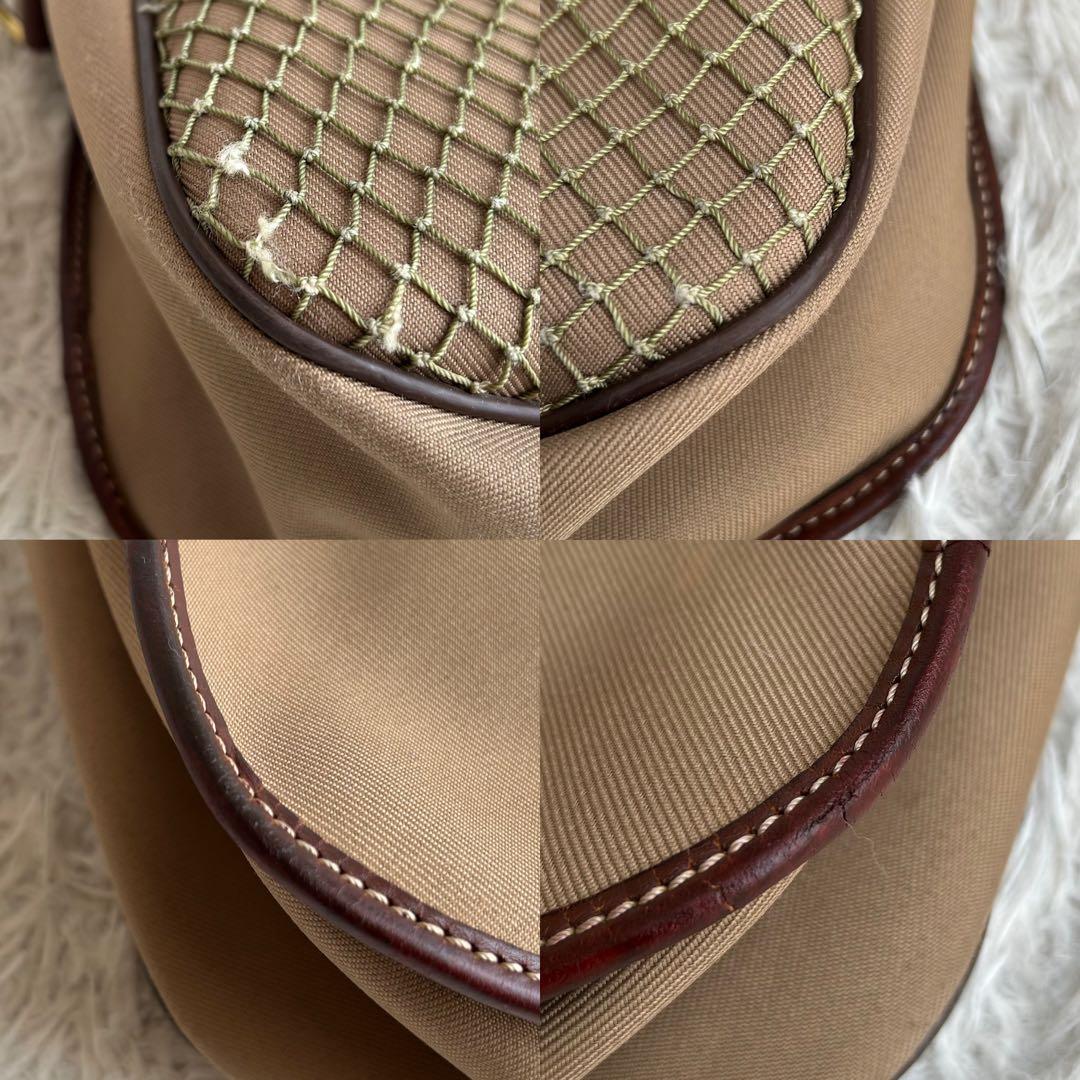 ハンティングワールド　メッセンジャーバッグ