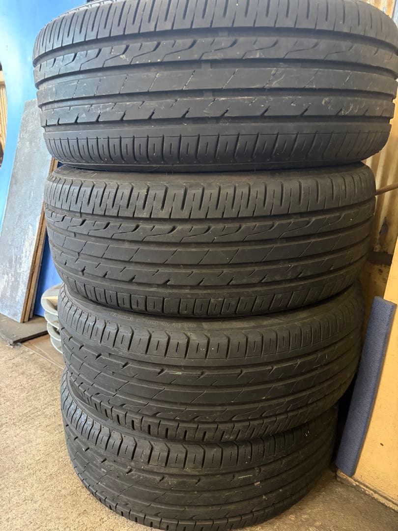 ご予約品 215/45R18 ノーマルタイヤ2本
