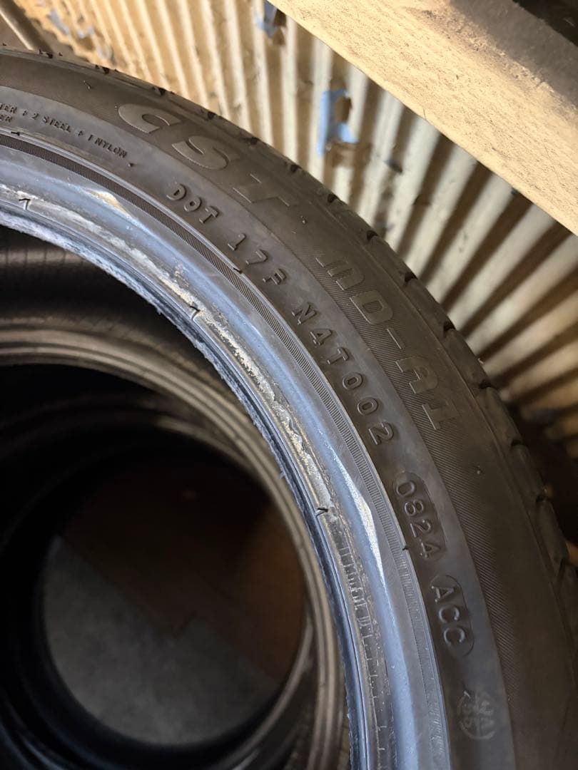 ご予約品 215/45R18 ノーマルタイヤ2本