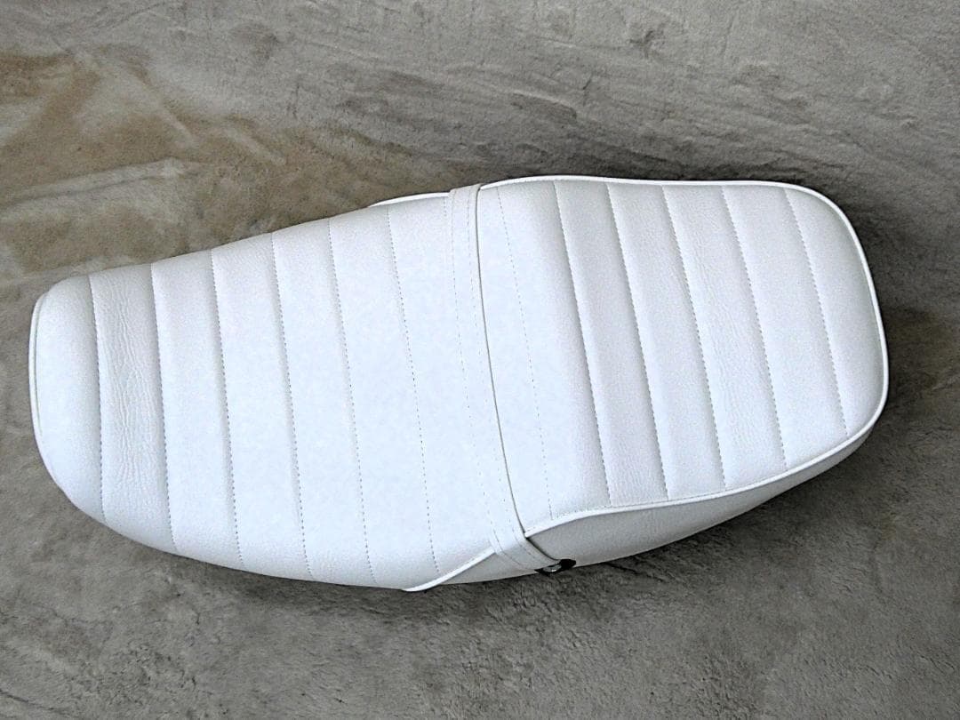 ゼファー400 後期　白皮　タックロールシート/２型 C5 C6 C7