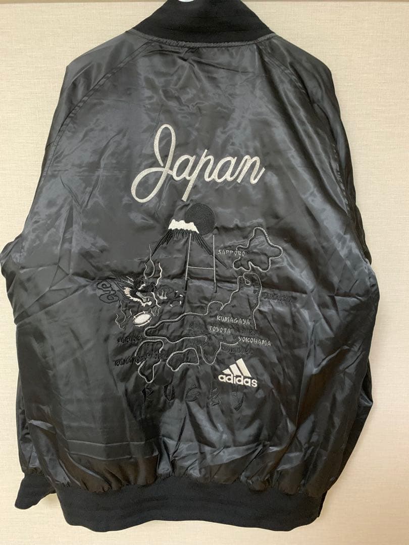 adidas ブラック オールブラックススカジャン ドラゴン刺繍