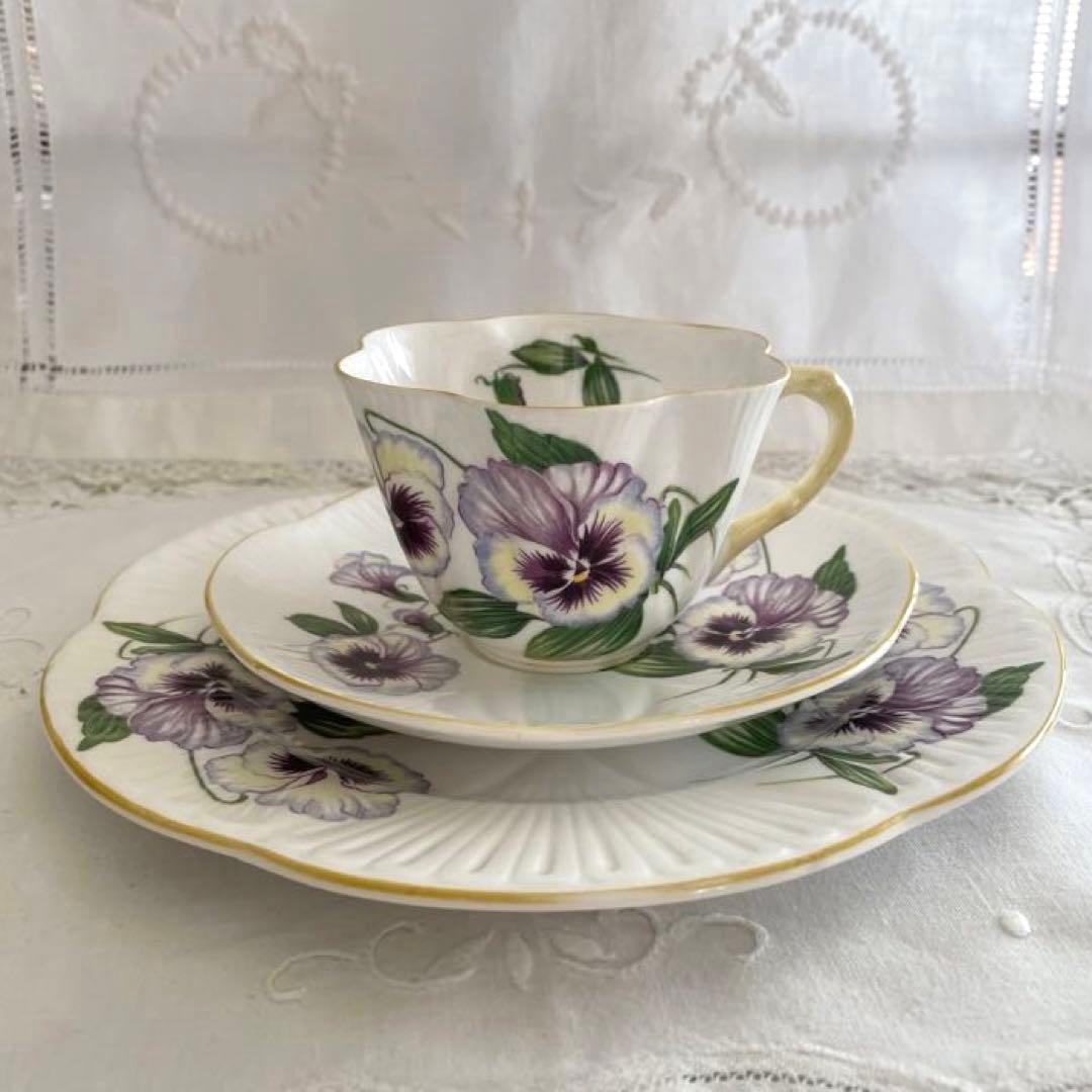 Shelley シェリー 希少 パンジー デインティシェイプのトリオ