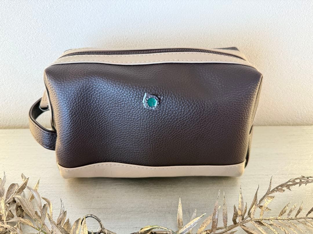 エミレーツ航空　ファーストクラス　アメニティ　メンズ　ブルガリ