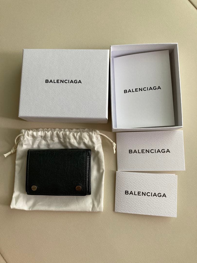 バレンシアガ　ミニ財布　グレー