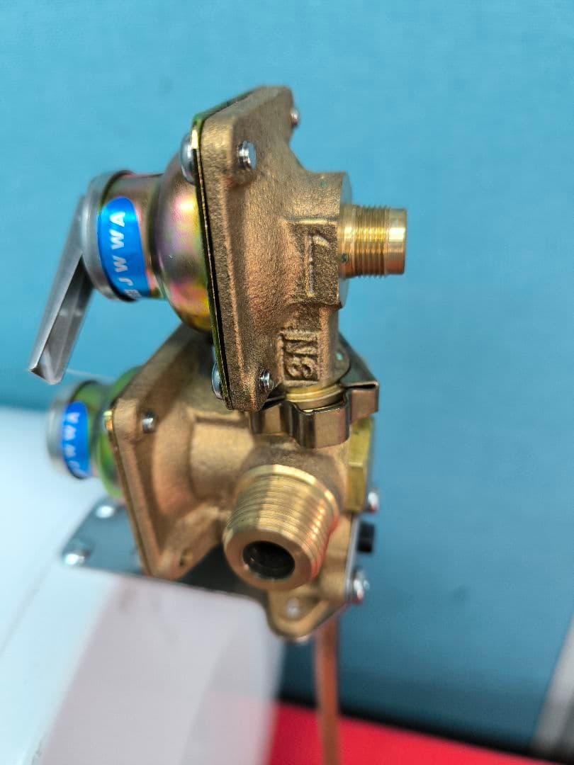 2024年製　イトミック 床置型電気温水器 20L 単相100V　ES-20N3