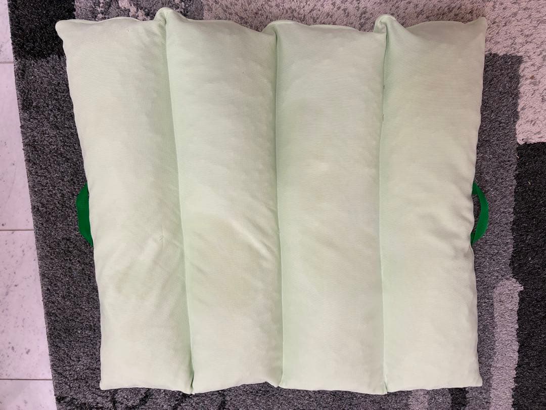 s*4様 おむみん 体位変換クッション ライトグリーン　CP3-W