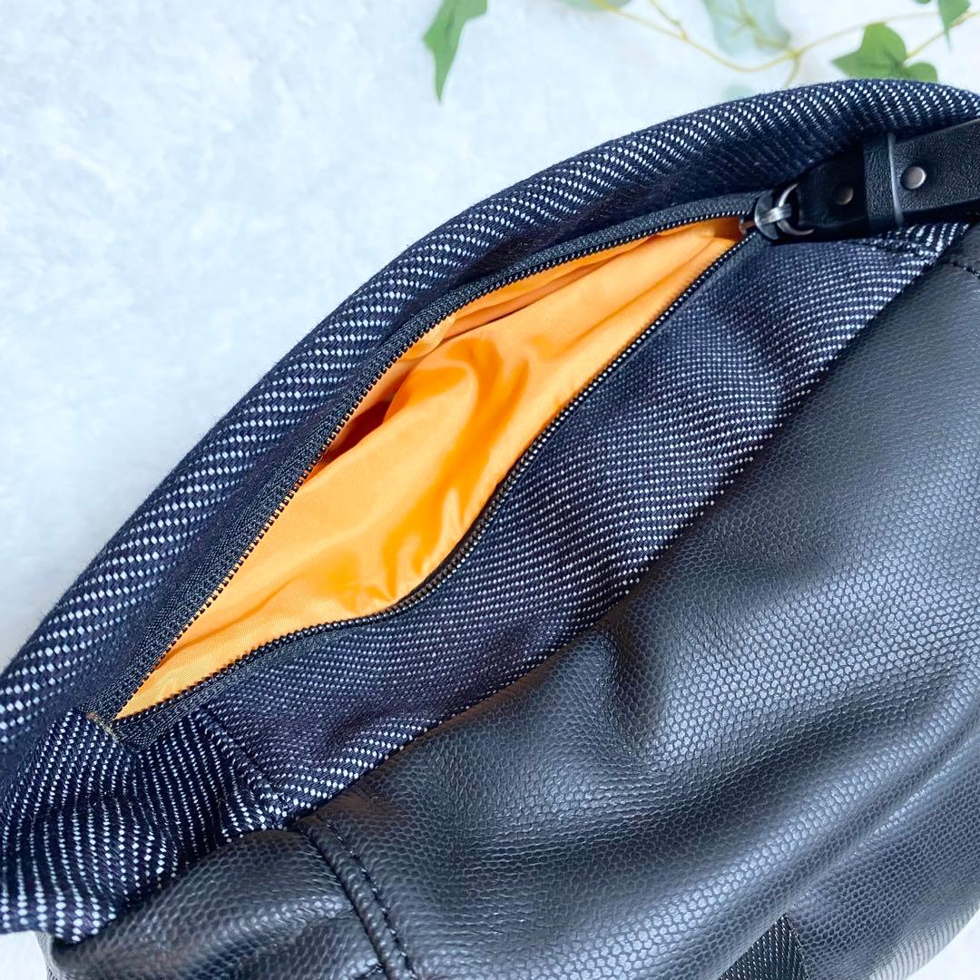 【美品】DIESEL デニム ボディバッグ ショルダー メッセンジャー 大容量