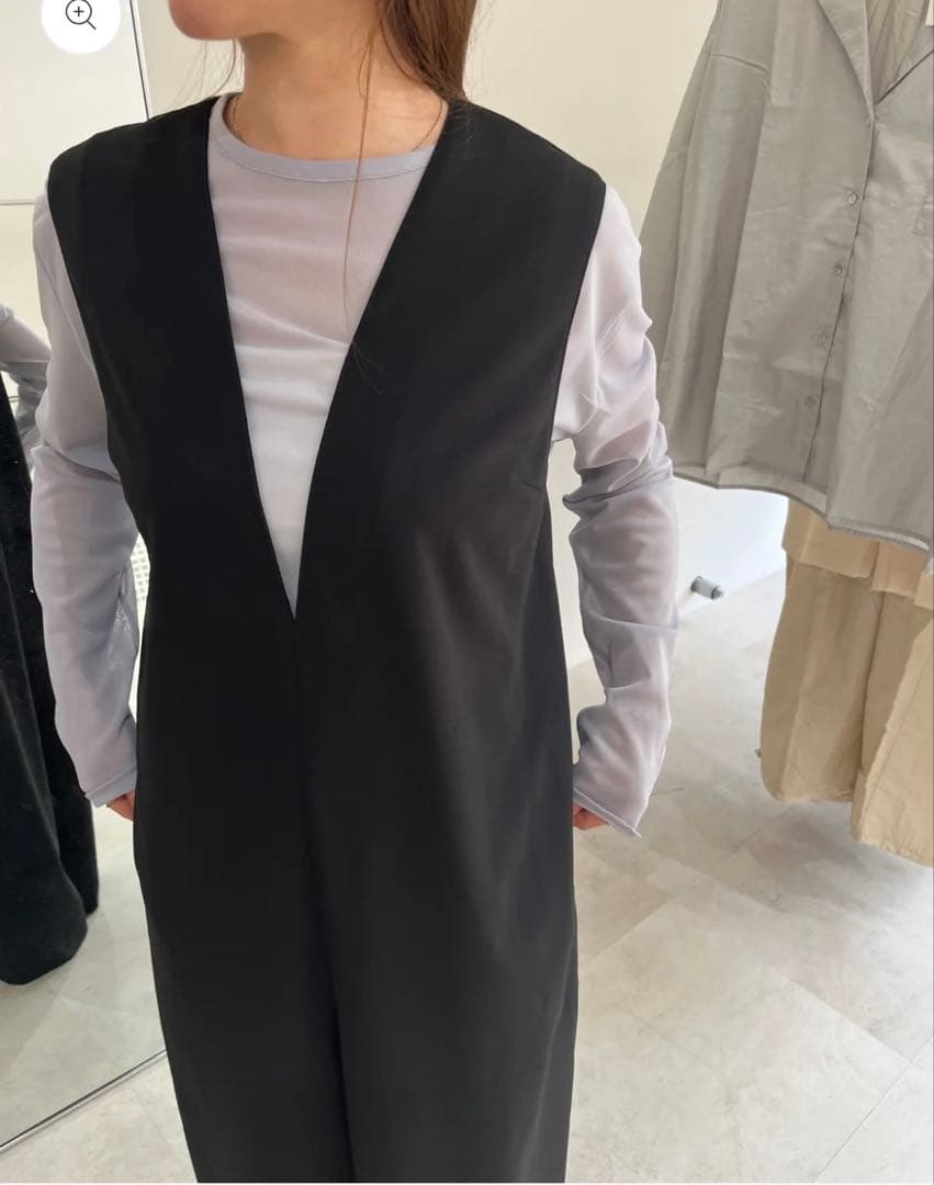 新品⭐︎HHOLIC dry touch vneck all-in-one 36