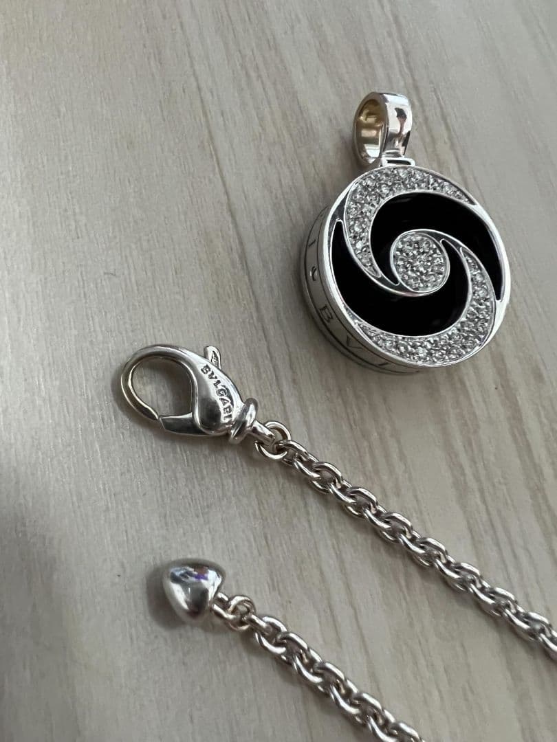 BVLGARI アレグラオプティカル オニキス・ダイヤ ペンダントネックレス