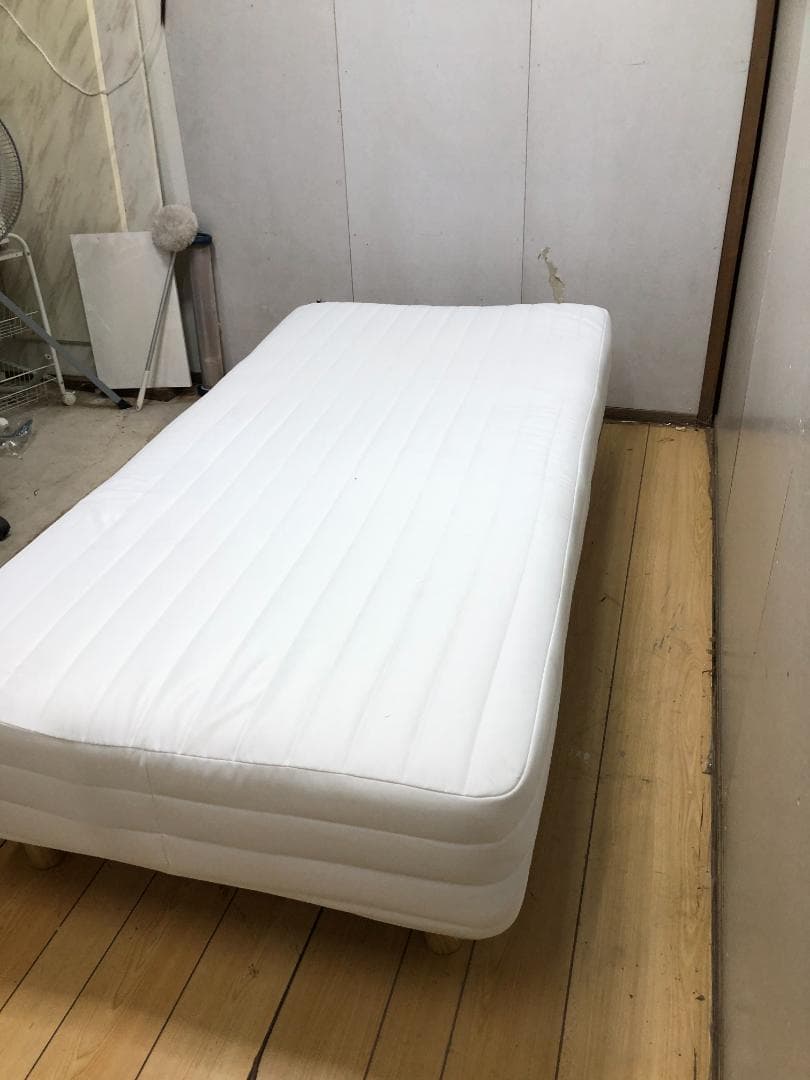 送料無料　無印良品 脚付きマットレスベッド シングル 白 250723-9