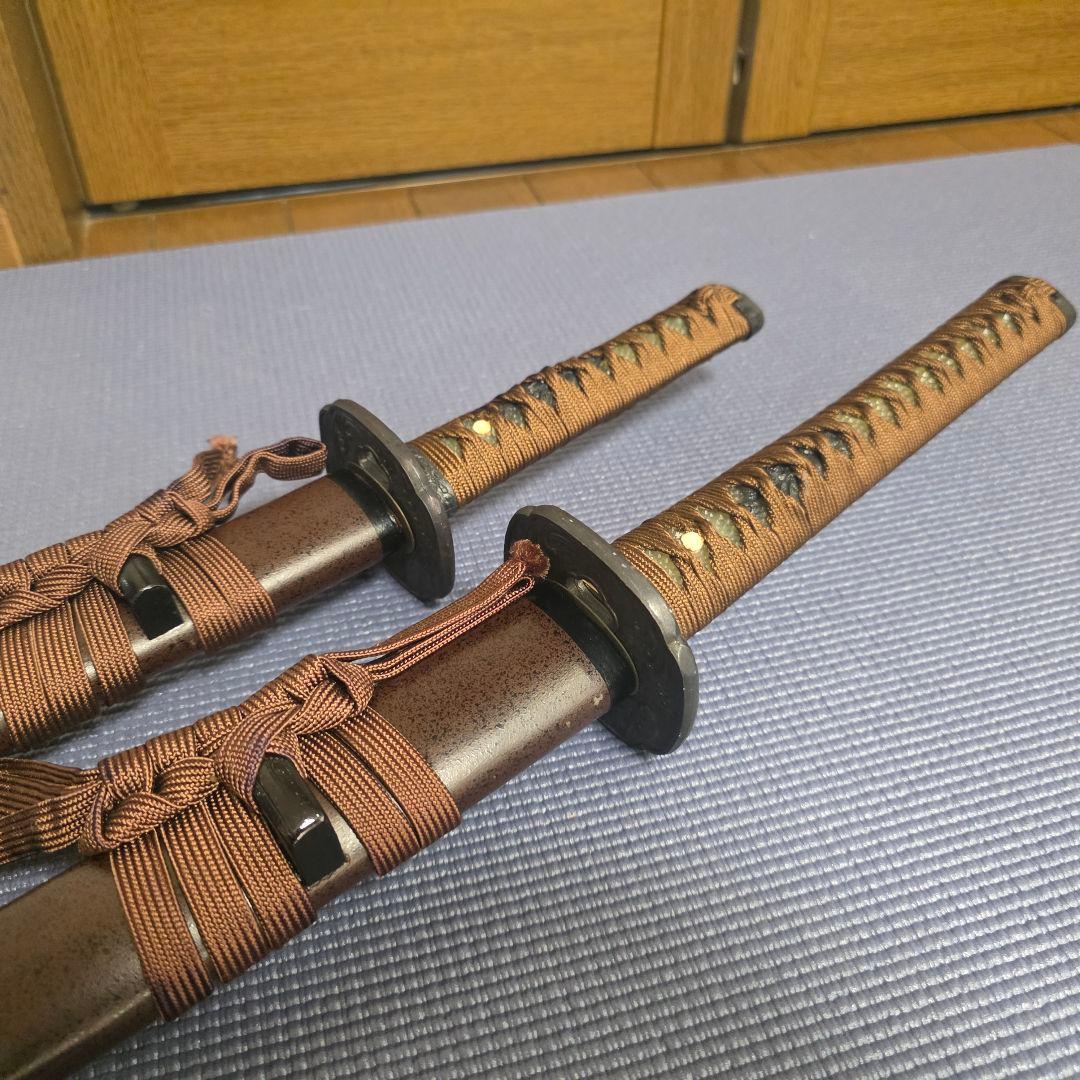 【128】模造刀 本セット 刀 刀剣 全長約105cm 脇差 全長約70cm