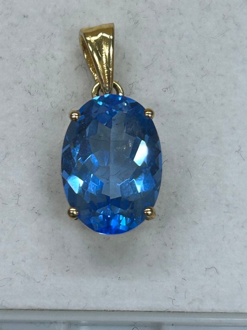 スイスブルートパーズ　ゴールドメッキ　ペンダント　トップ