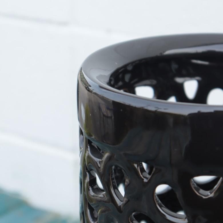 傘立て アンブレラスタンド 陶器製 透かし彫りアート ブラック