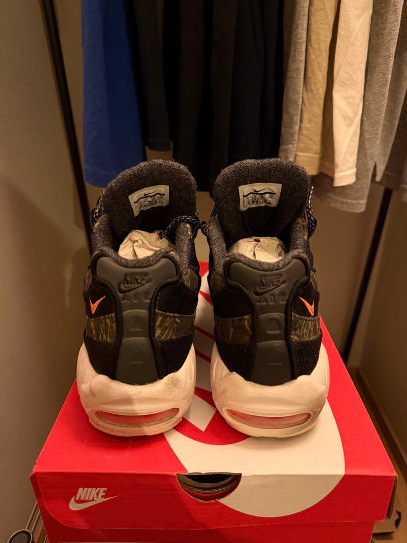 carhartt×NIKE スニーカー　AIR MAX95 箱あり