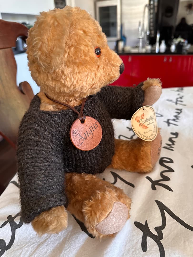 ニュージーランド製 Robin Rive テディベア