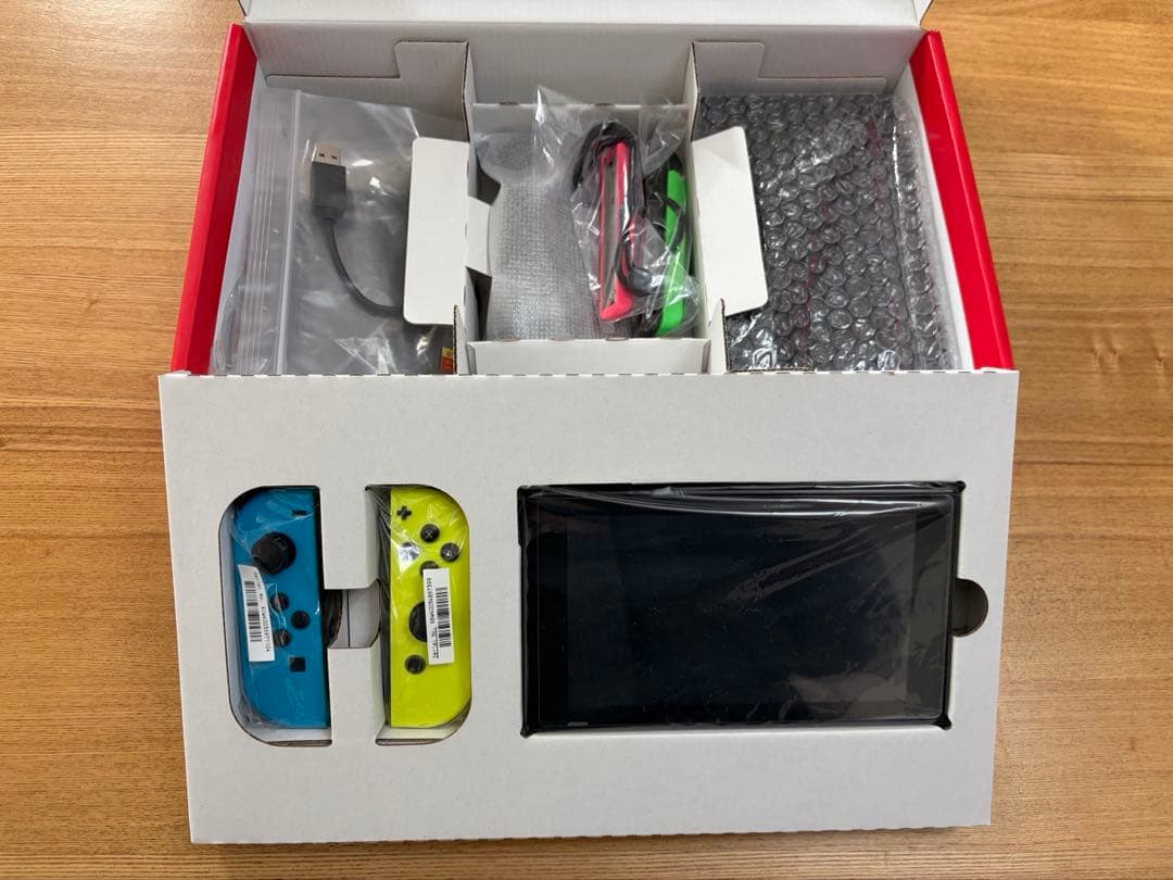 NINTENDO SWITCH 任天堂 スイッチ 本体 完品 付属品あり