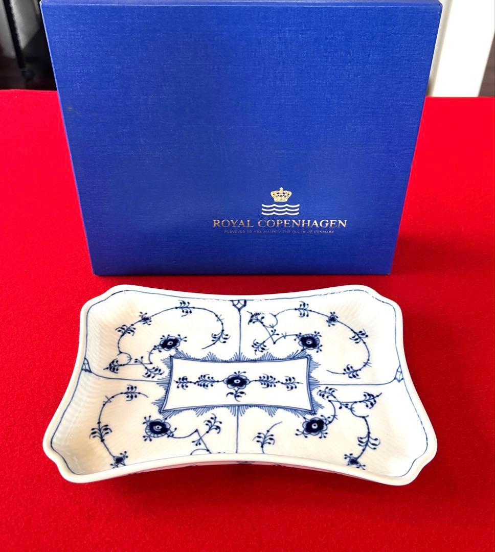 特別お盆価格　  菓子皿 花柄