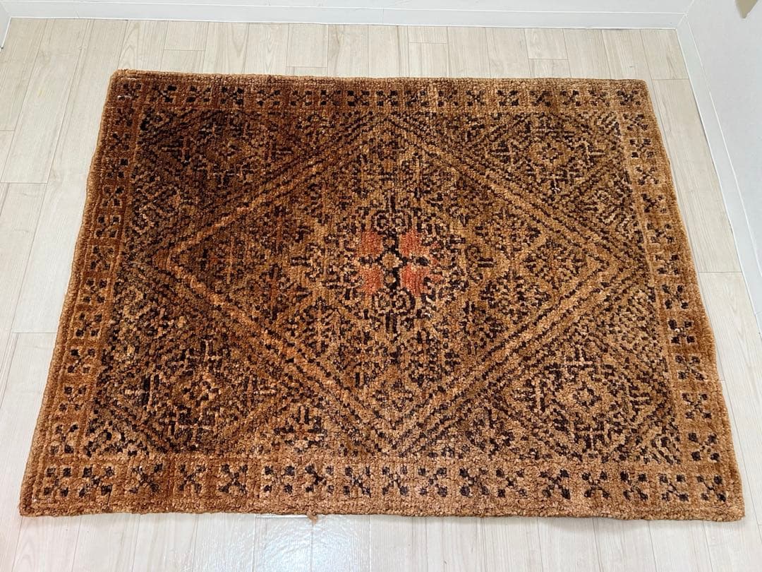 アクメファニチャー　ラグ