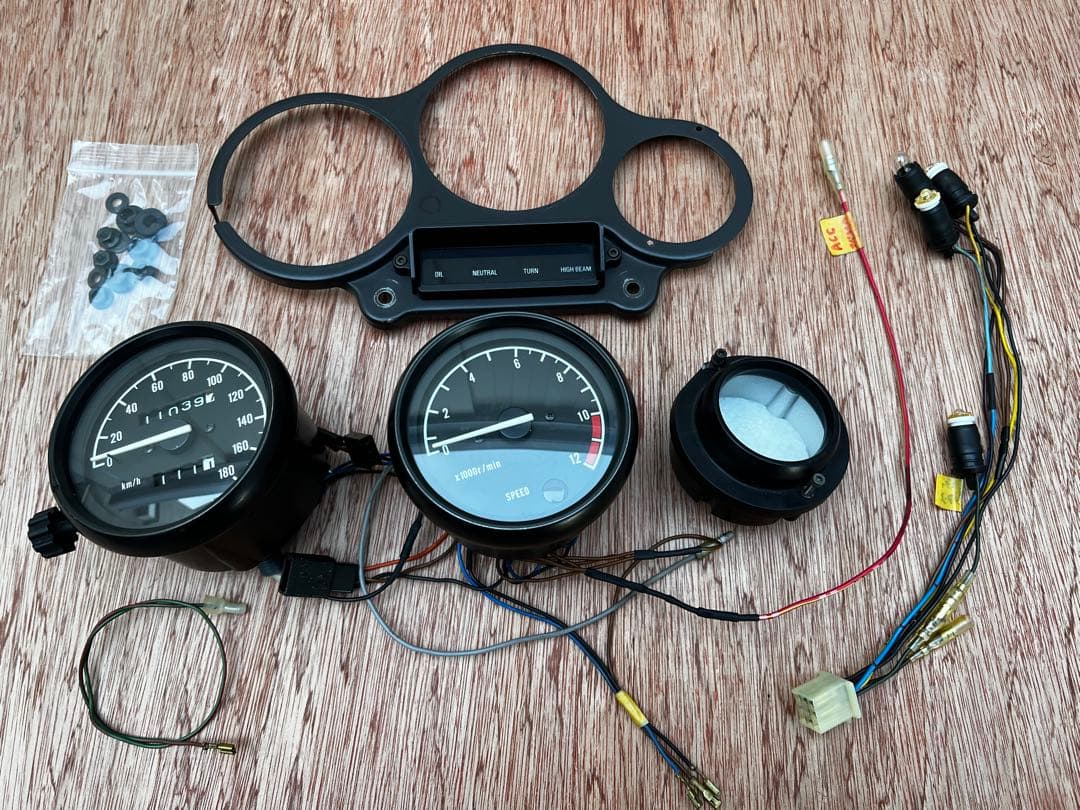 TZR250 (1KT) メーター　実働品　レストアベース