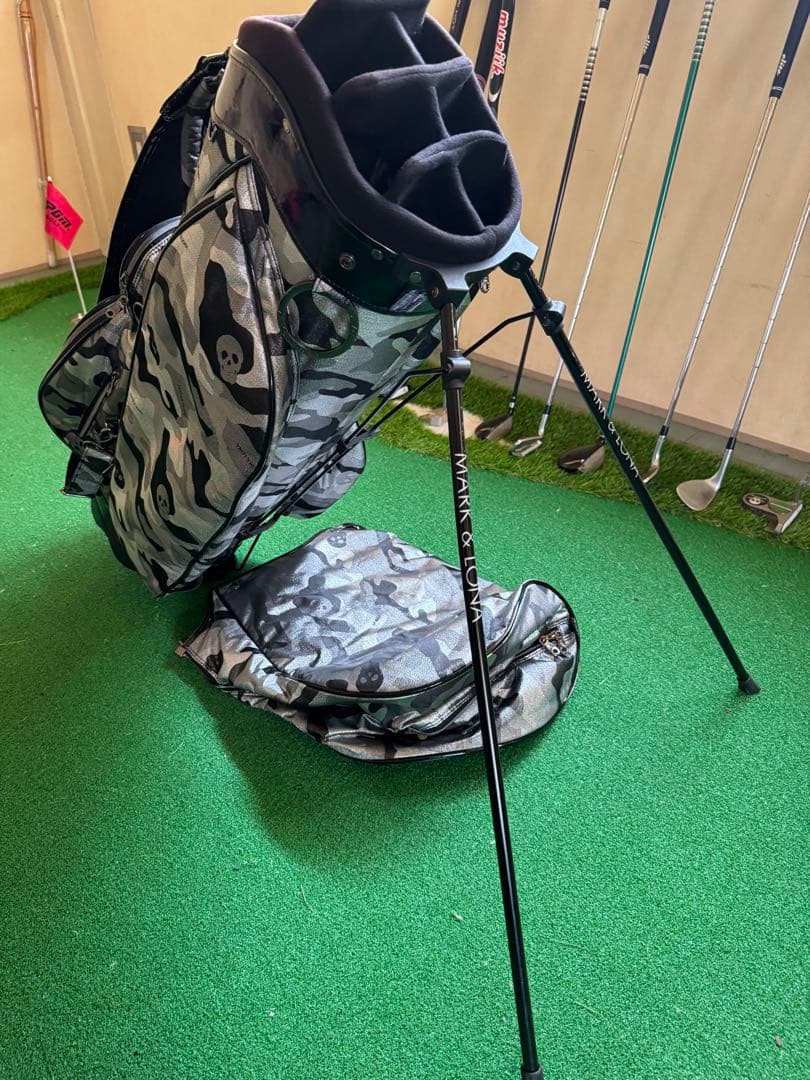 MARK & LONA 迷彩キャディバッグ　ブラック×シルバー