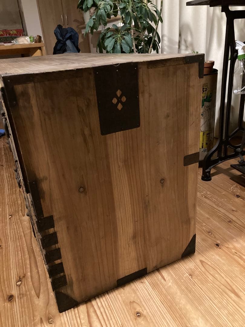 昭和レトロ　桐箪笥　時代家具　着物箪笥　①