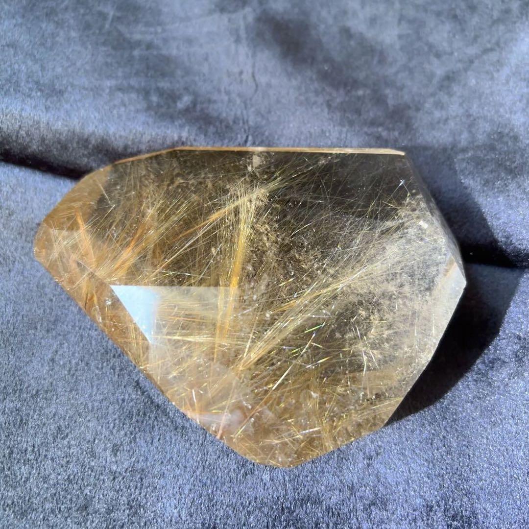 天然石 高品質 ゴールド ルチル クオーツ 握り石 太陽放射V字ルチル 置物