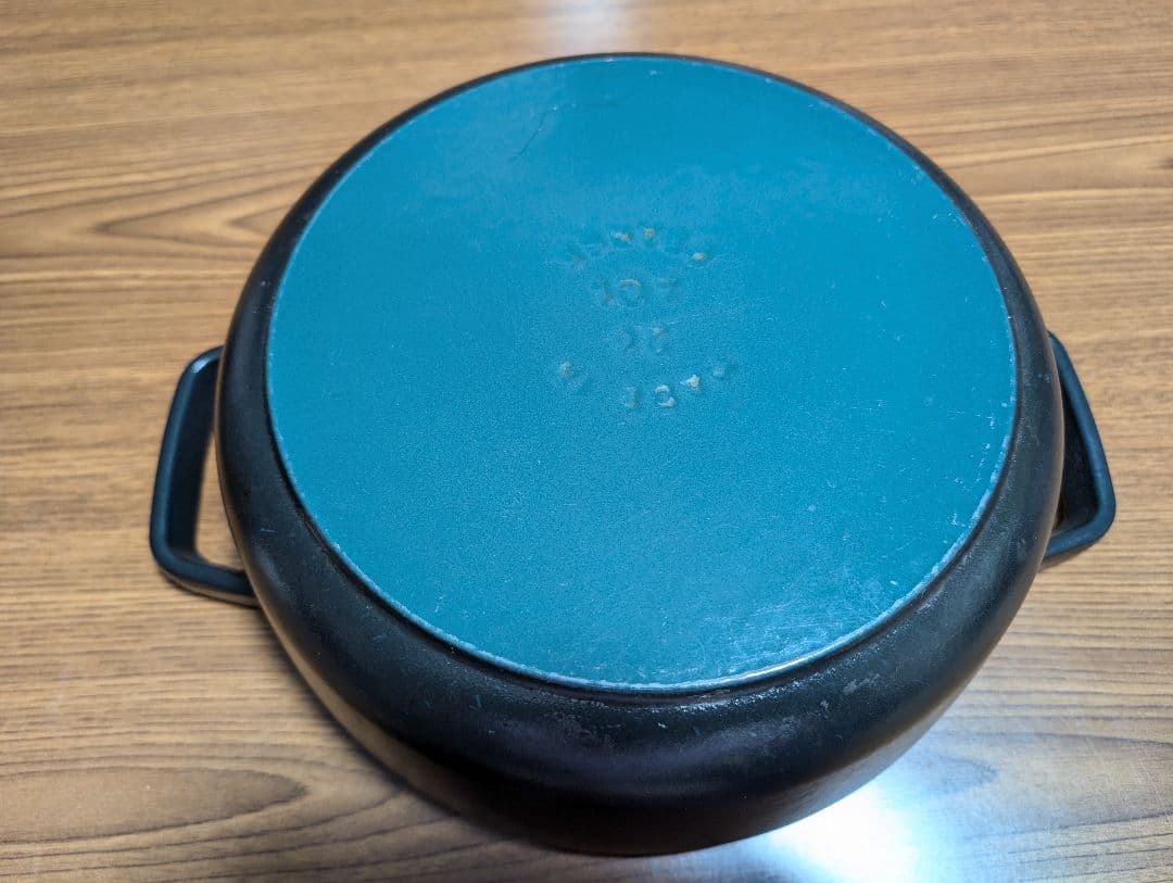 【きなこ】STAUB 両手鍋 黒 COCOTTE ココット 26センチ