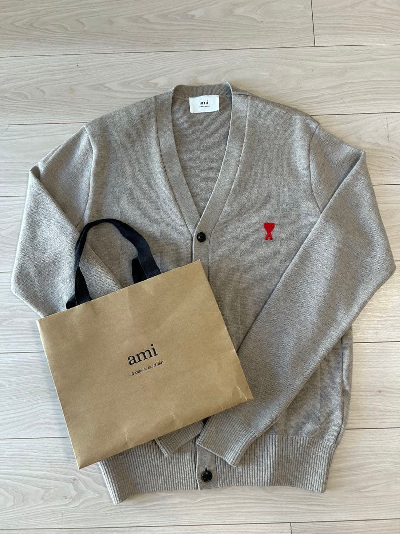 【値下げ】AMI PARIS アミパリス　カーディガン