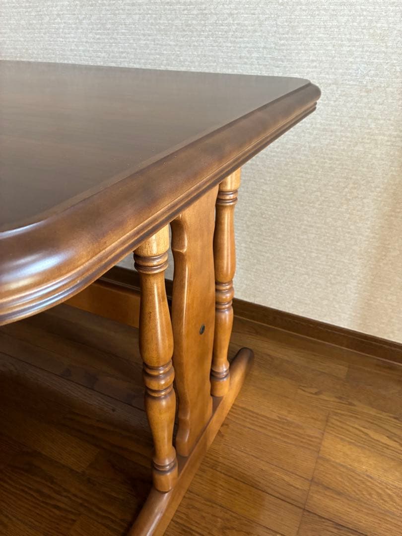 【カリモク】　コロニアル　ダイニングテーブル　クラシック karimoku