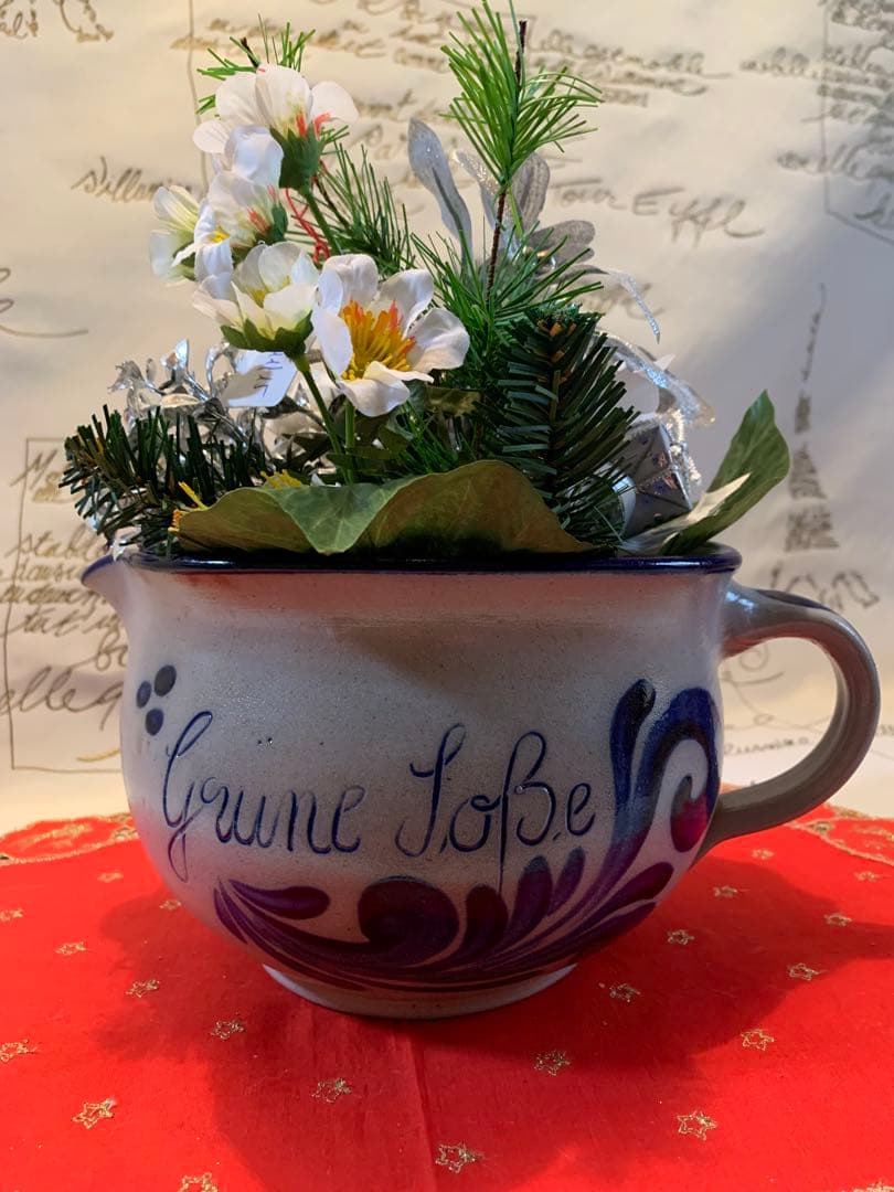 ドイツ製陶器　水差しの形ソース入グリーンを入れたり野菜、果物、お菓子色々入れて！