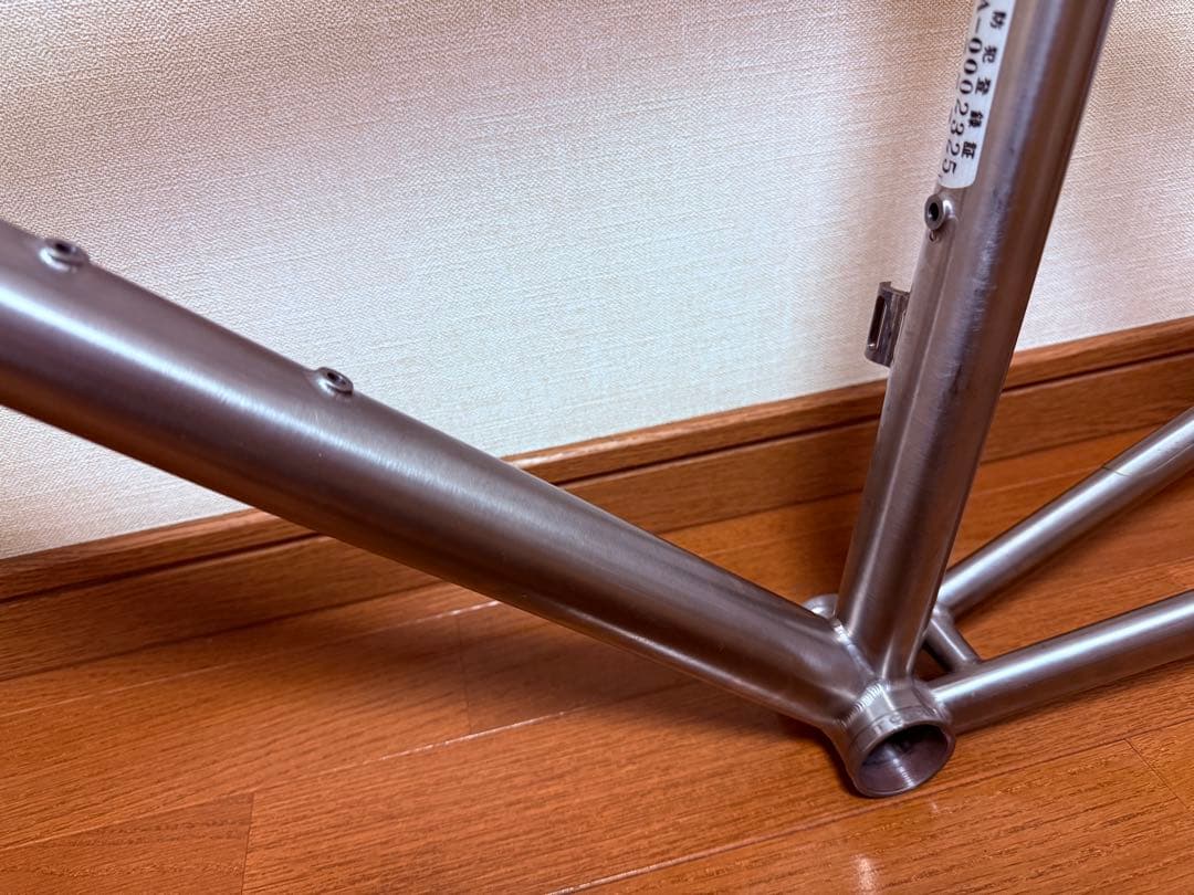 チタン製 ロードバイクフレーム　510サイズ　クリスキング製チタンヘッドパーツ付